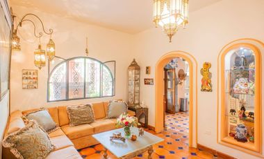 Casa con Casita en venta en el Centro de San Miguel – Potencial de Renta