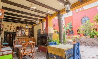 Casa con Casita en venta en el Centro de San Miguel – Potencial de Renta