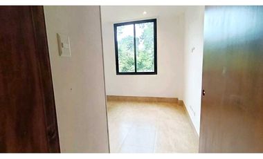 LAGO DE CAPEIRA CASA DE ESTRENO EN VENTA