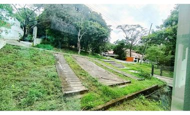 LAGO DE CAPEIRA CASA DE ESTRENO EN VENTA