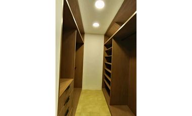 LAGO DE CAPEIRA CASA DE ESTRENO EN VENTA