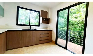 LAGO DE CAPEIRA CASA DE ESTRENO EN VENTA