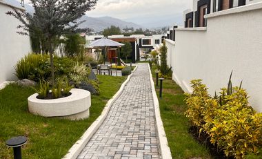 Casa de Venta Por Estrenar en Tumbaco