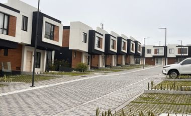Casa de Venta Por Estrenar en Tumbaco