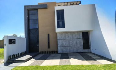CASA EN VENTA RESIDENCIAL MAYORCA LEÓN GUANAJUATO
