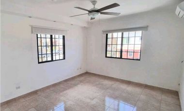 Casa en venta en Panamá Norte - Ph Vistas del Lago (YM)