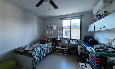 VENDO CASA DE ESQUINA EN PANAM PACIFICO, PH RIVER VALLEY (10)