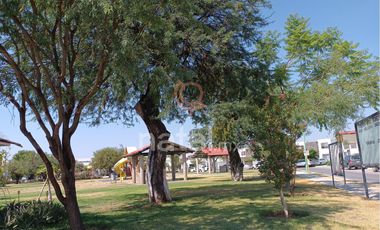 CASA AMUEBLADA* HACIENDA VIÑEDOS LEON RENTA