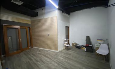 LOCAL / OBARRIO / EDIFICIO CENTRAL / 157 M2 / 4 PARKING / VACIO