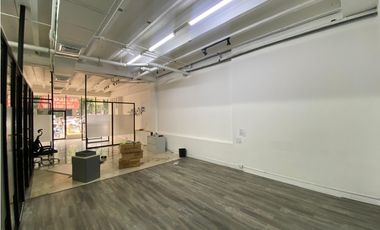 LOCAL / OBARRIO / EDIFICIO CENTRAL / 157 M2 / 4 PARKING / VACIO