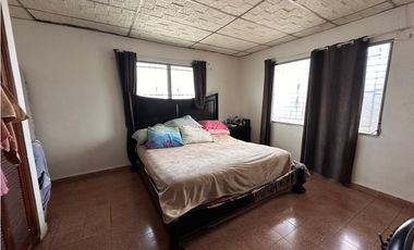 VENTA CASA CON ESTRUCTURA MULTIFAMILIAR EN PARQUE LEFEVRE EV