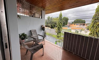VENTA CASA CON ESTRUCTURA MULTIFAMILIAR EN PARQUE LEFEVRE EV