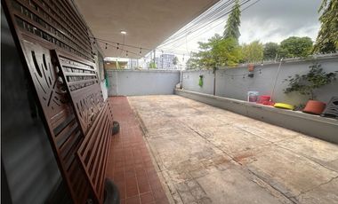 VENTA CASA CON ESTRUCTURA MULTIFAMILIAR EN PARQUE LEFEVRE EV