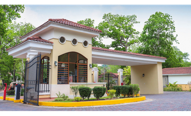 VENTA CASA CLAYTON SENDEROS CAMINO DE CRUCES MLD