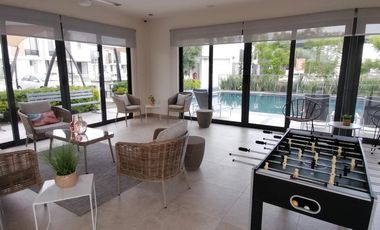 Capittala CASA en RENTA, 3 recámaras, privada con amenidades!!!