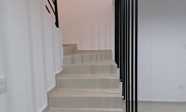 Capittala CASA en RENTA, 3 recámaras, privada con amenidades!!!