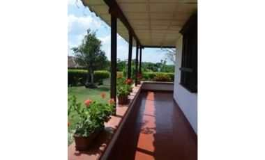 Se vende finca en  Quimbaya - 8 cuadras