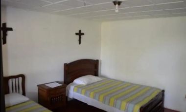 Se vende finca en  Quimbaya - 8 cuadras