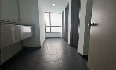 ARRIENDO OFICINA  PISO 6 AREA 550ME CHICO