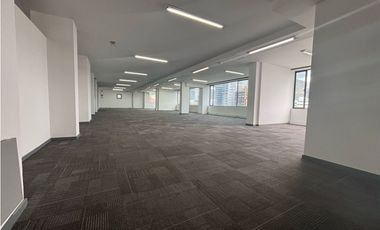 ARRIENDO OFICINA  PISO 6 AREA 550ME CHICO