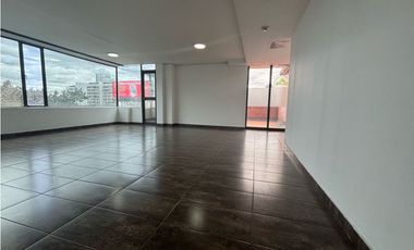 ARRIENDO OFICINA  PISO 6 AREA 550ME CHICO