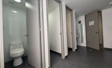 ARRIENDO OFICINA  PISO 6 AREA 550ME CHICO