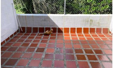 CASA EN UNIDAD CERRADA LA ESTRELLA CERCA AL MALL SURAMERICA