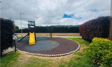 Vendo Apartamento con ascensor y parquedero en Cajica.