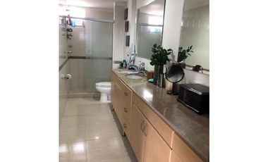 Alquilo Amplio apartamento PentHouse Dúplex frente a chipichape Norte