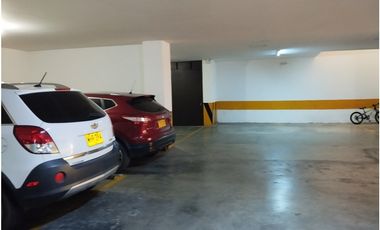 Alquilo Amplio apartamento PentHouse Dúplex frente a chipichape Norte