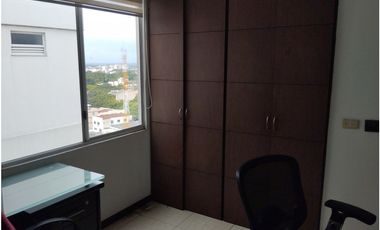 Alquilo Amplio apartamento PentHouse Dúplex frente a chipichape Norte