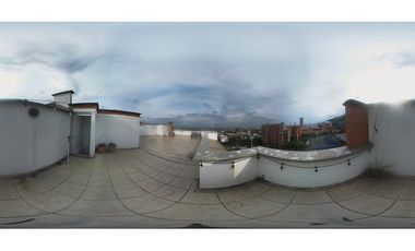 Alquilo Amplio apartamento PentHouse Dúplex frente a chipichape Norte