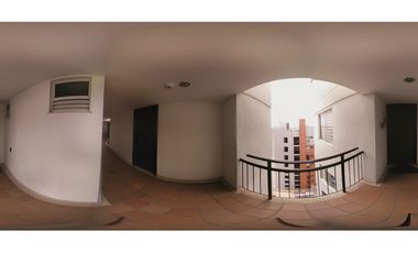 Alquilo Amplio apartamento PentHouse Dúplex frente a chipichape Norte