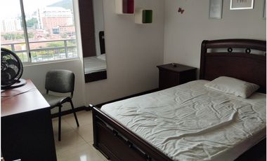 Alquilo Amplio apartamento PentHouse Dúplex frente a chipichape Norte