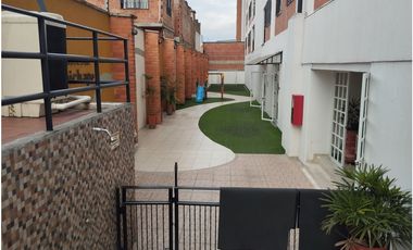 Alquilo Amplio apartamento PentHouse Dúplex frente a chipichape Norte