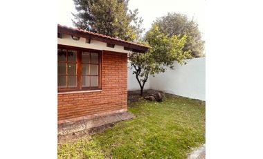 VENTA CHALET DE 4 AMB.C/ PARQUE, QUINCHO Y GARAGE.CONSTITUCION
