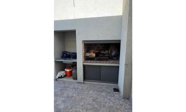 CON LA COMPRA DE ESTE 2 AMBIENTES TE REGALAMOS LA COCHERA