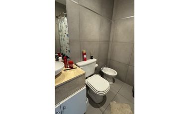 CON LA COMPRA DE ESTE 2 AMBIENTES TE REGALAMOS LA COCHERA