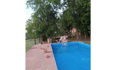 VENDO CASA EN AMPLIO TERRENO, QUINCHO Y PILETA, CANDELARIA MNES