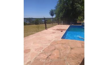 VENDO CASA EN AMPLIO TERRENO, QUINCHO Y PILETA, CANDELARIA MNES