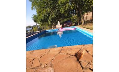 VENDO CASA EN AMPLIO TERRENO, QUINCHO Y PILETA, CANDELARIA MNES