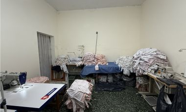 Urdaneta 17, entre Cristiania y Albarracín - Vivienda y local