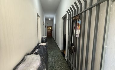 Urdaneta 17, entre Cristiania y Albarracín - Vivienda y local