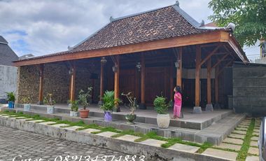 Dijual rumah joglo + Gudang Luas 250m2, dekat ke banyak kampus dan fas
