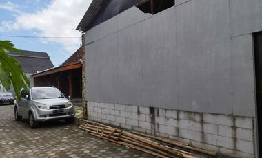 Dijual rumah joglo + Gudang Luas 250m2, dekat ke banyak kampus dan fas
