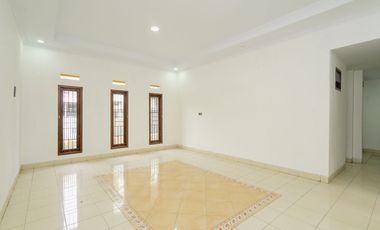 Rumah Luas 4 Kamar 6 Menit ke RS Mustika Medika Dibantu KPR J-32270