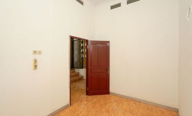 Rumah Luas 4 Kamar 6 Menit ke RS Mustika Medika Dibantu KPR J-32270