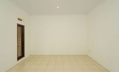 Rumah Luas 4 Kamar 6 Menit ke RS Mustika Medika Dibantu KPR J-32270