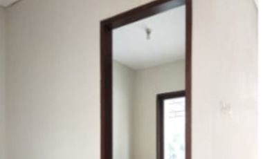 Disewakan rumah yang nyaman dan asri di dalam perumahan royal ketintan