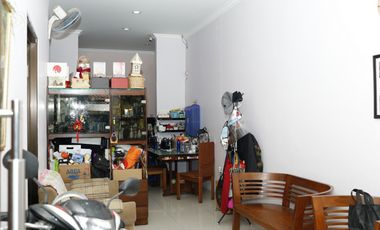 Jual Rumah 2 Lantai Strategis Dekat Stasiun Palmerah Siap KPR J-18457